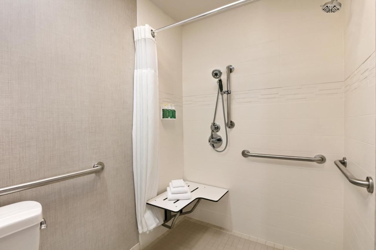 Hotel By Marriott West Springfield
